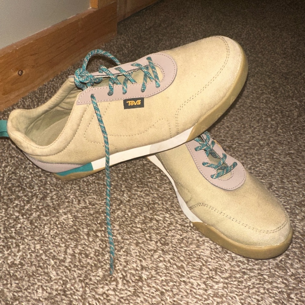 Teva Hiking Sneaker